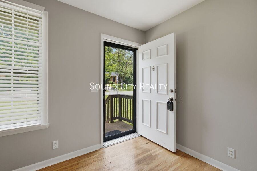 309 Cathy Jo Dr - Photo 5 of 26