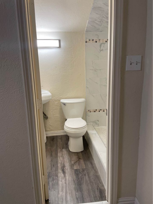 214 Willis Ave #3 - Photo 4 of 10