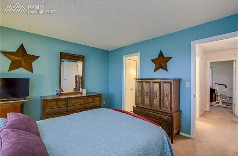 5517 Mansfield Ct - Photo 5 of 27