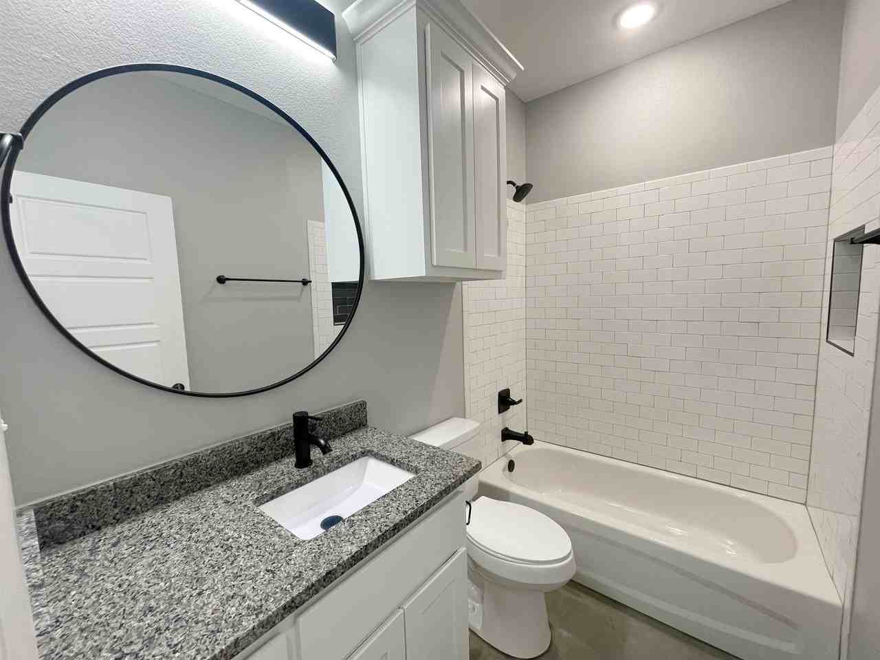1215 Oak Dr #101 - Photo 2 of 20