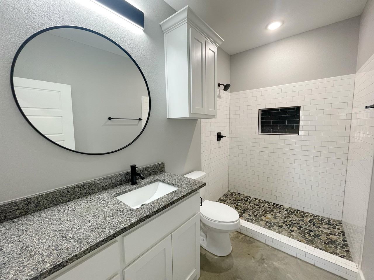 1215 Oak Dr #101 - Photo 4 of 20