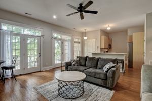 featured image of 715 N 4th St