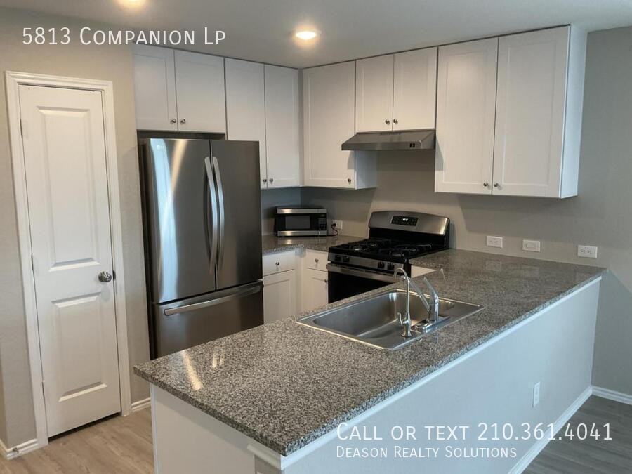 5813 Companion Loop - Photo 3 of 24