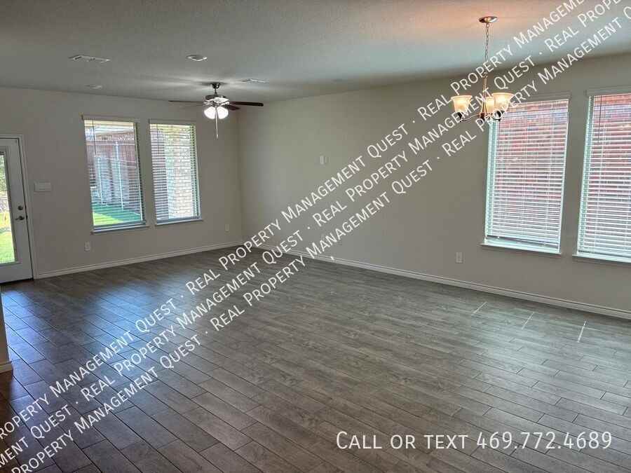 8164 Trudy Ln - Photo 6 of 26
