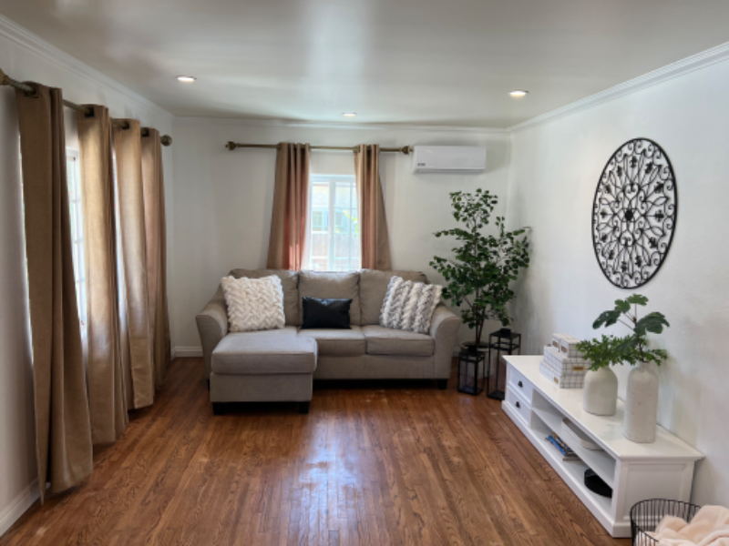 2112 54th St - Photo 4 of 26