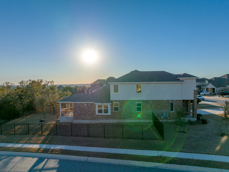 8200 Prairie Rye Dr - Photo 6 of 32