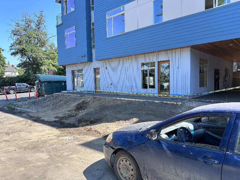 605 S Adams St #201 - Photo 5 of 14