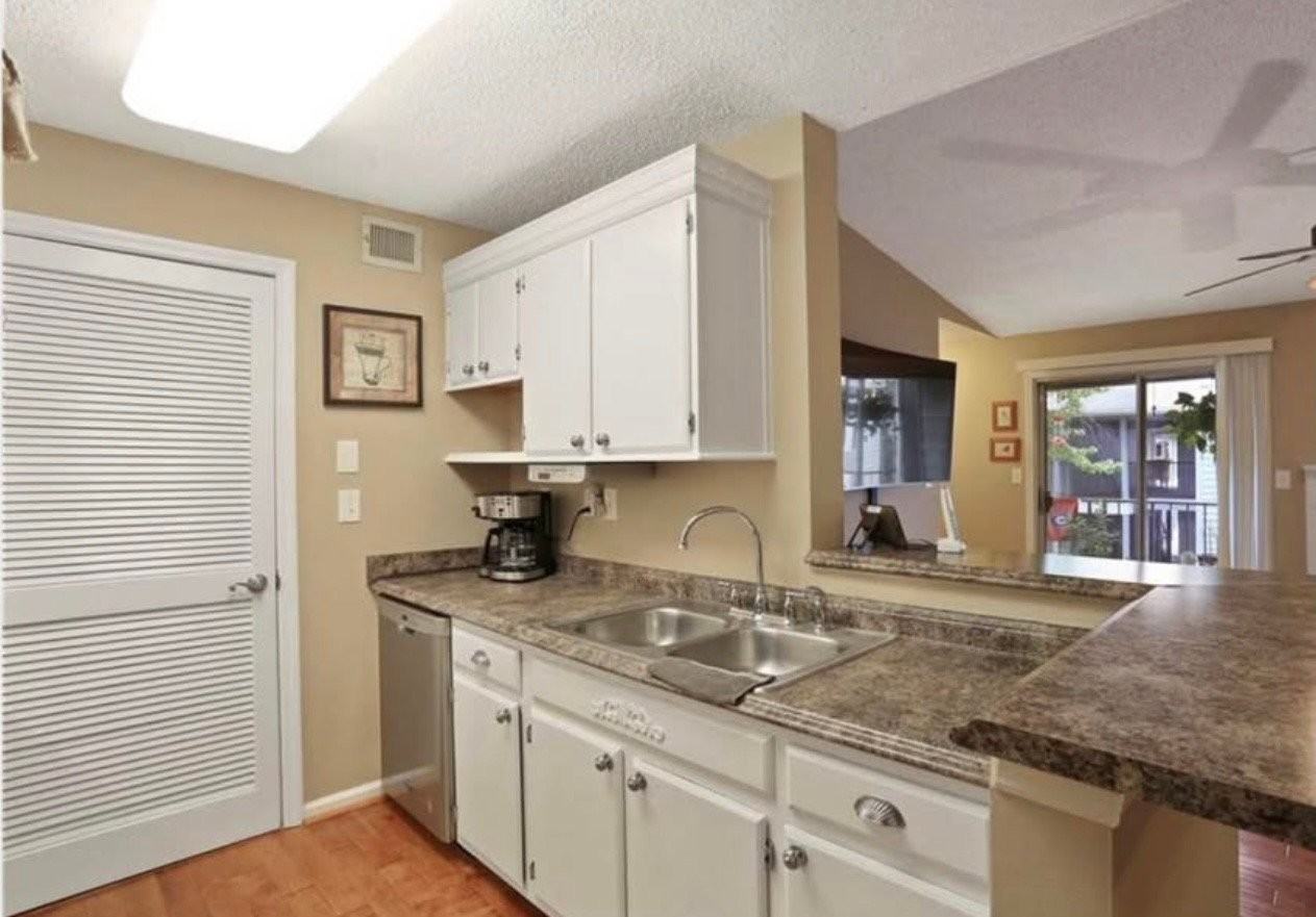 642 Granville Ct #642 - Photo 6 of 10