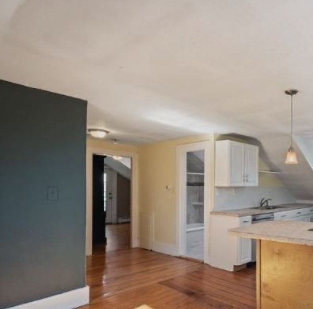 28 1/2 Grove St #3 - Photo 2 of 15
