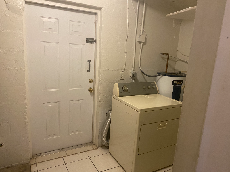 2522 Stratford Dr - Photo 2 of 14