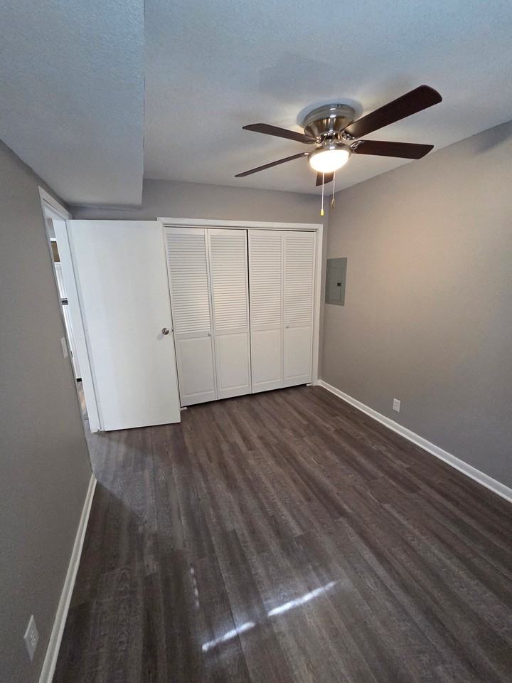905 W 11th St N #204 - Photo 3 of 10