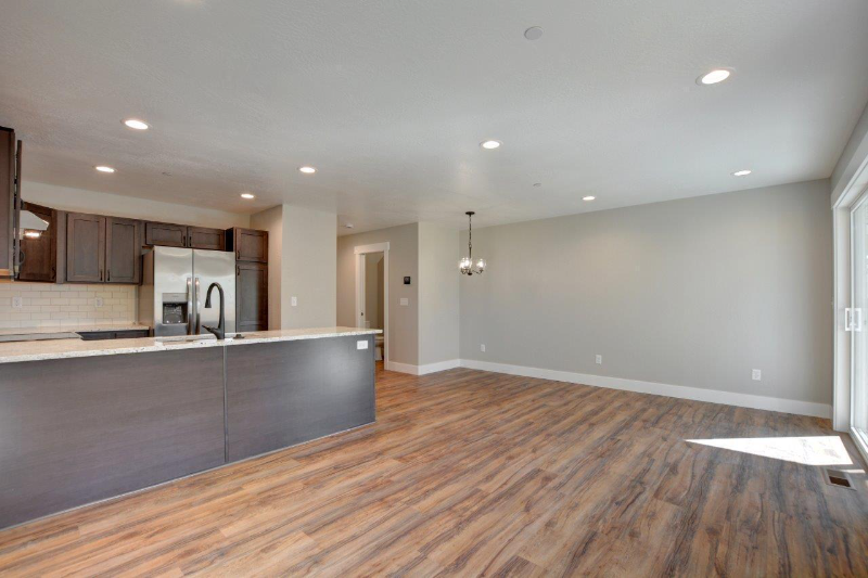 7433 Denman Ct - Photo 4 of 19