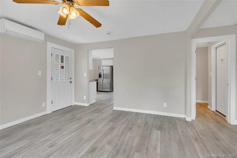 51 Mill St - Photo 6 of 17