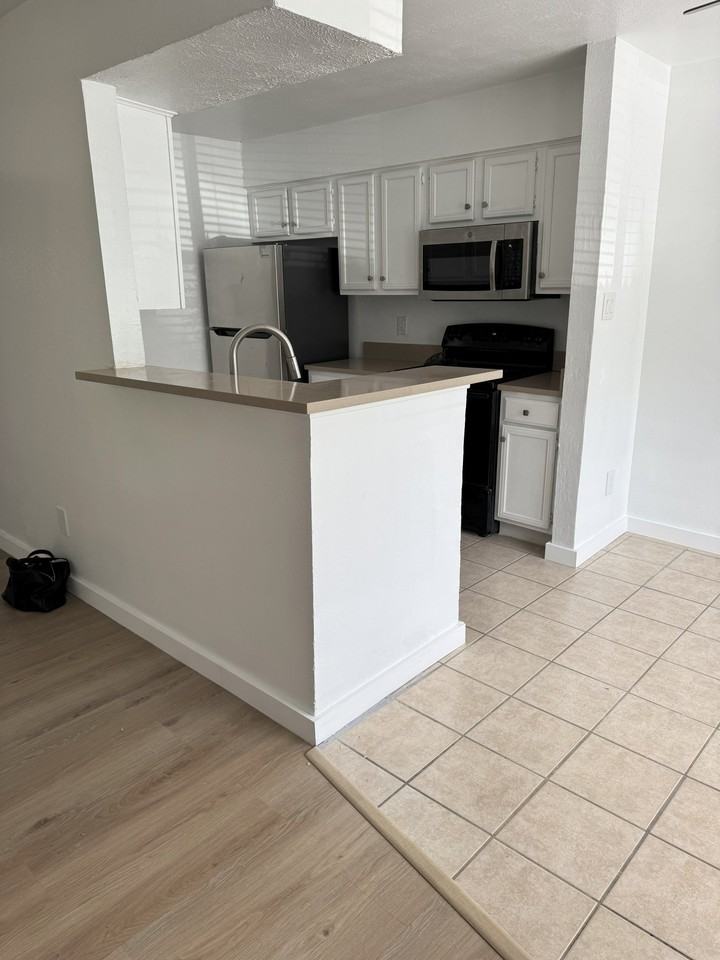5418 Lakeview Pkwy - Photo 5 of 10
