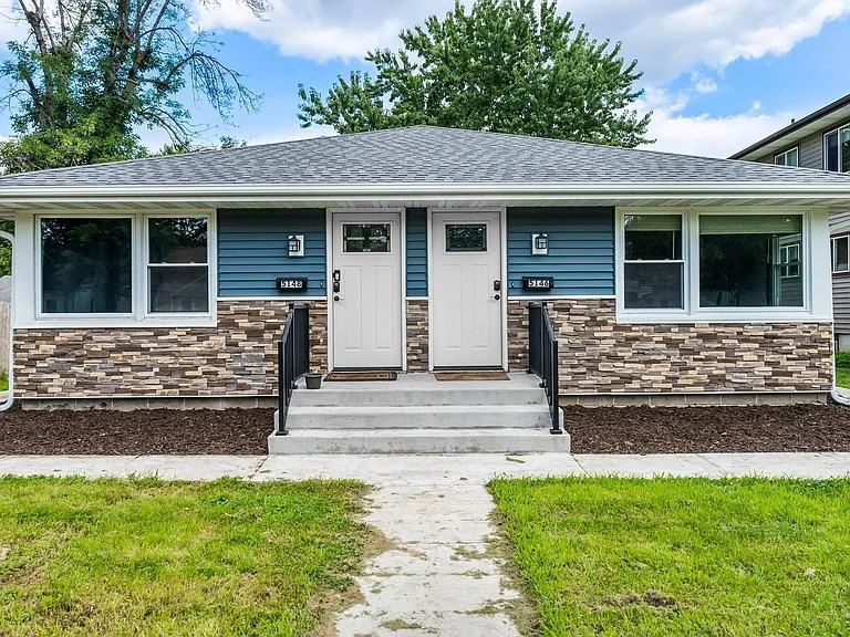 5146 Vincent Ave N - Photo 2 of 24