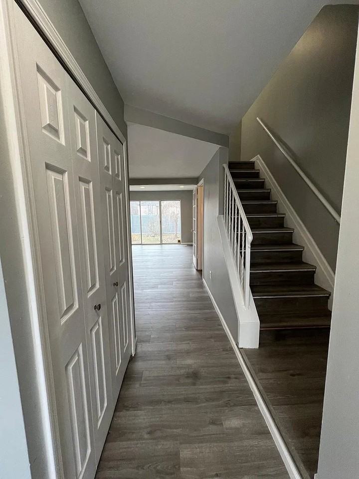 16084 Wmile Rd - Photo 2 of 11
