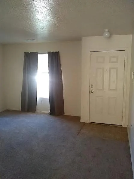 10008 Cartagena Ave Sw - Photo 7 of 11