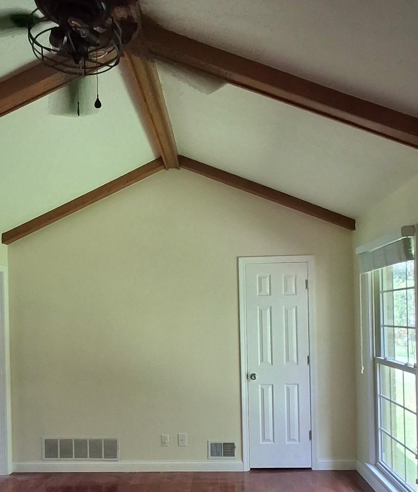 209 Edgewood Dr - Photo 5 of 10