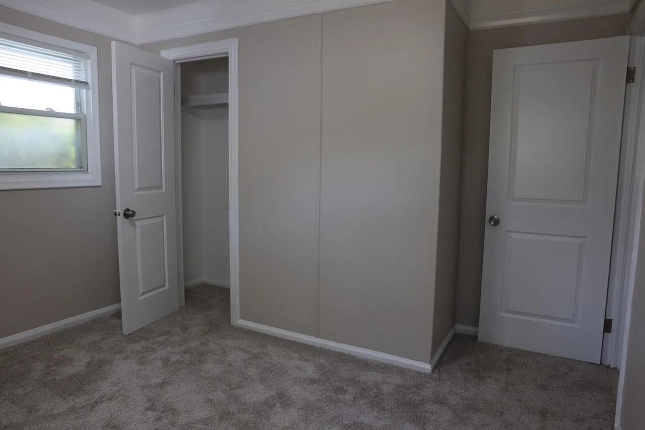 1453 E Goulson Ave - Photo 4 of 9