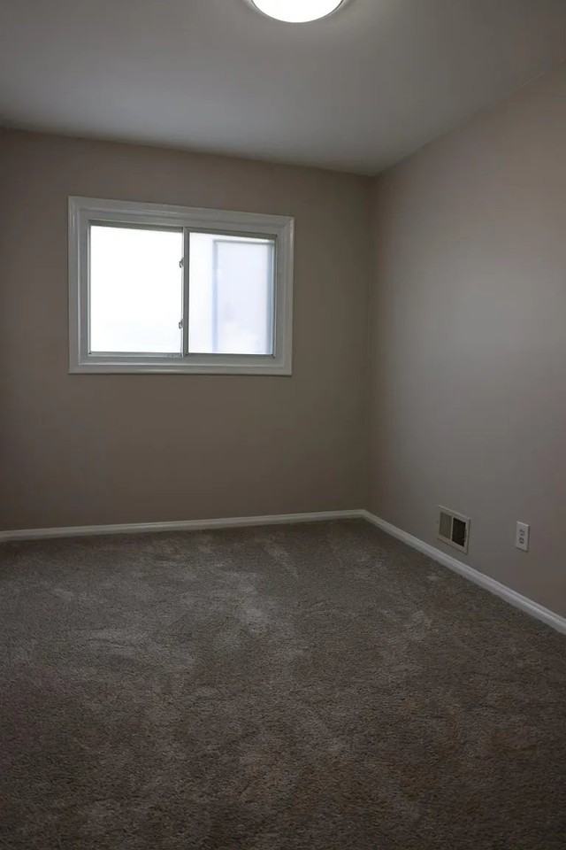 1453 E Goulson Ave - Photo 5 of 9
