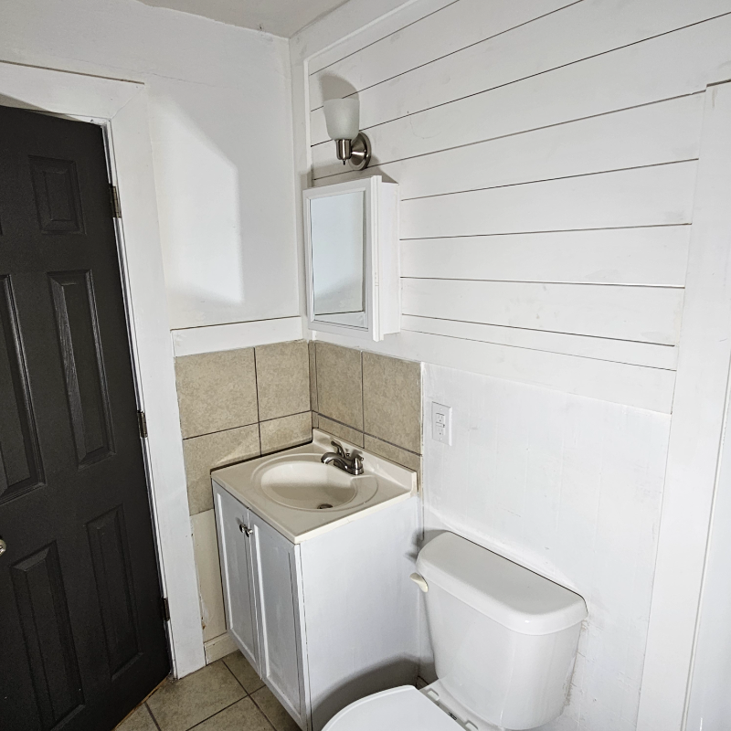 415 Lapsley Ave #1 - Photo 5 of 13