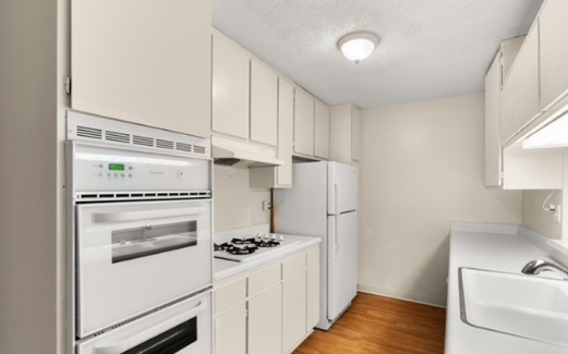 421 La Fayette Rd - Photo 5 of 12