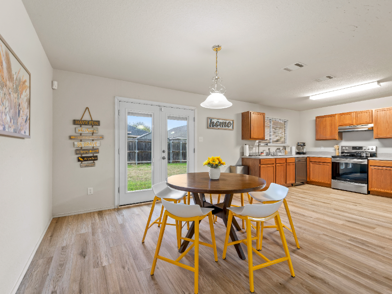 2817 Maegen Cir - Photo 5 of 20
