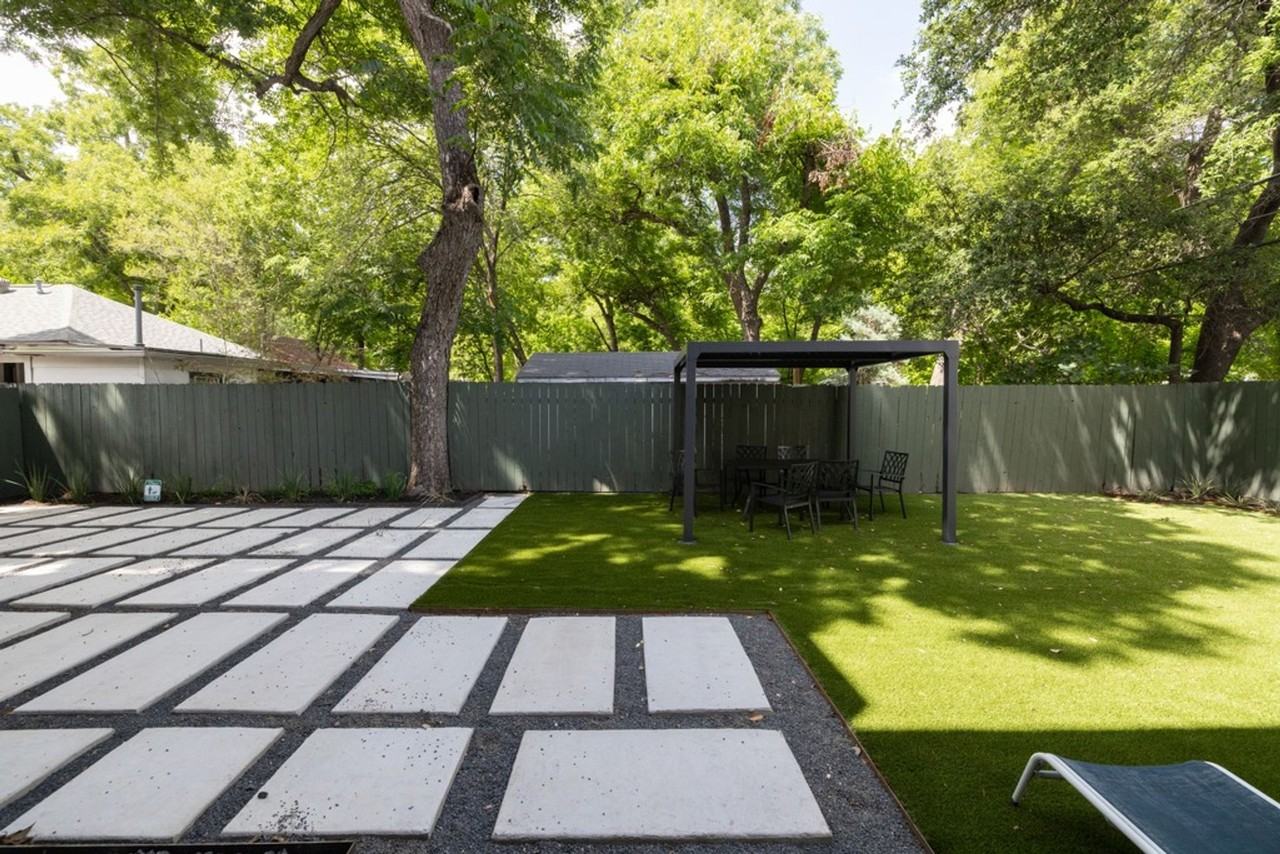 108 Place Apartments - Photo 7 of 12