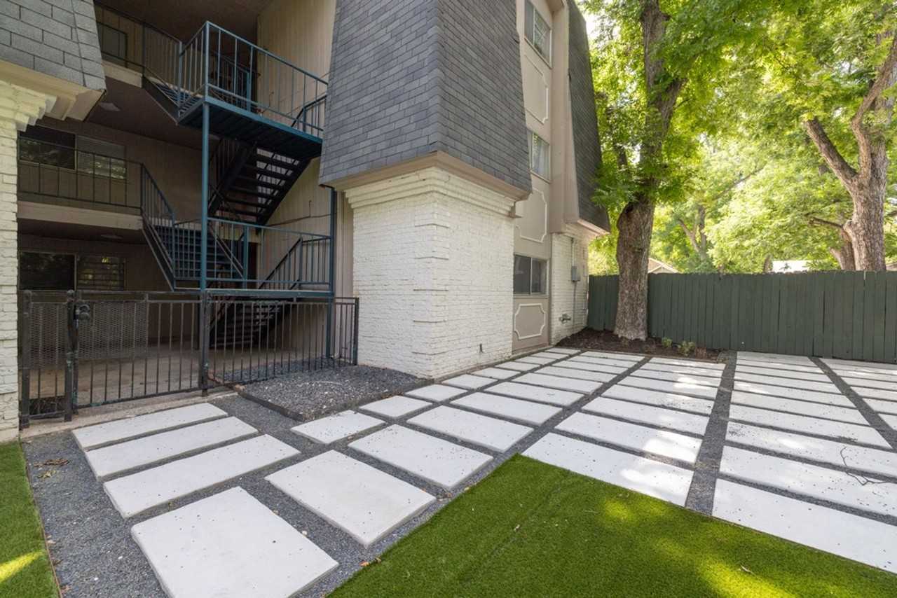 108 Place Apartments - Photo 4 of 12