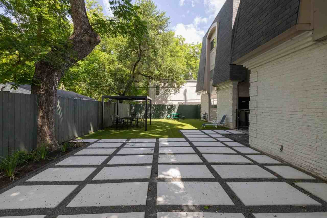 108 Place Apartments - Photo 5 of 12