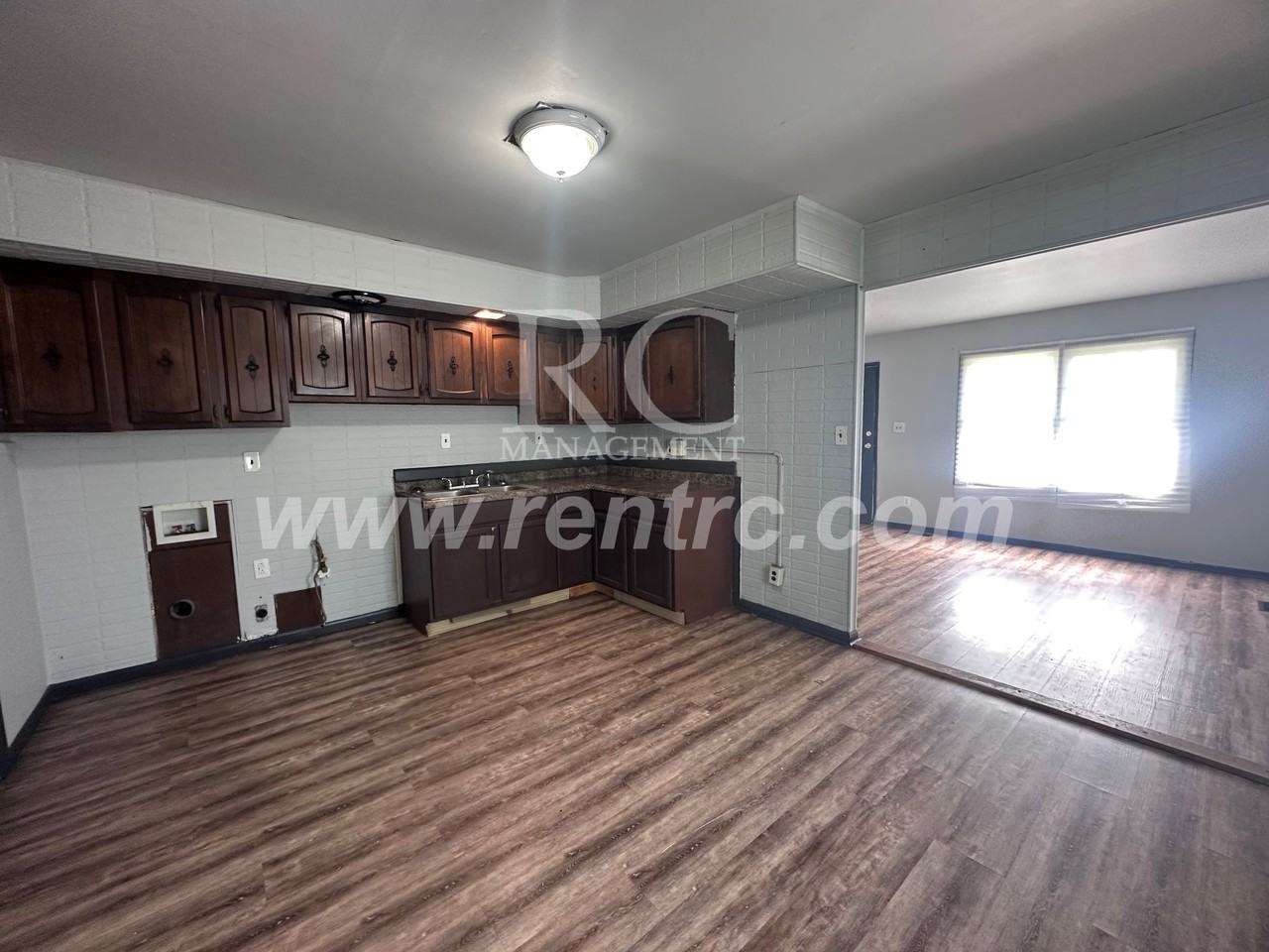 1204 Giddings St - Photo 2 of 13