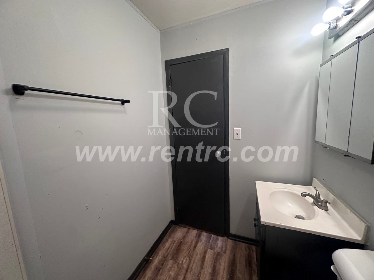 1204 Giddings St - Photo 5 of 13