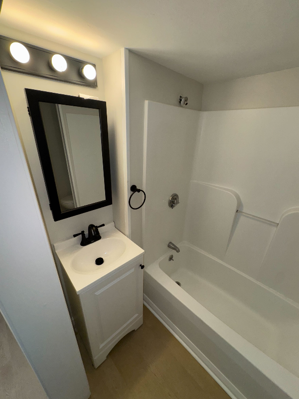 106 Railroad Ave #6 - Photo 6 of 10