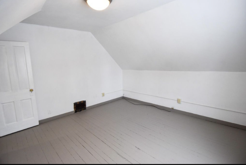 204 Conley Ave S - Photo 6 of 19