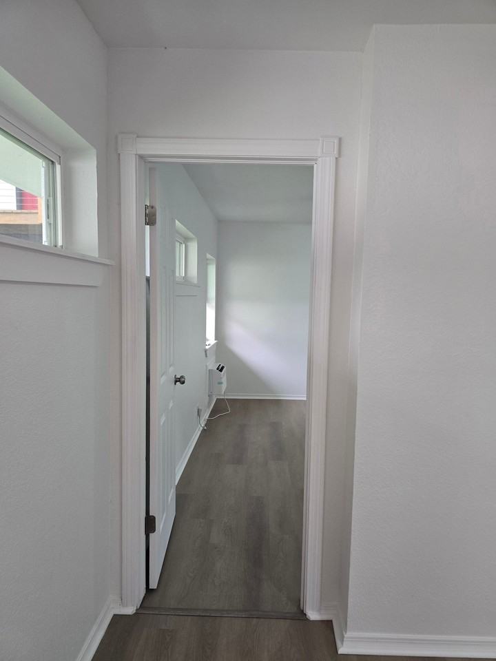301 E Main St #6 - Photo 3 of 9