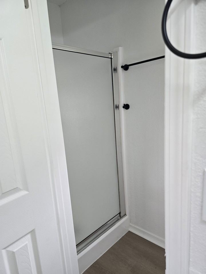 301 E Main St #6 - Photo 5 of 9