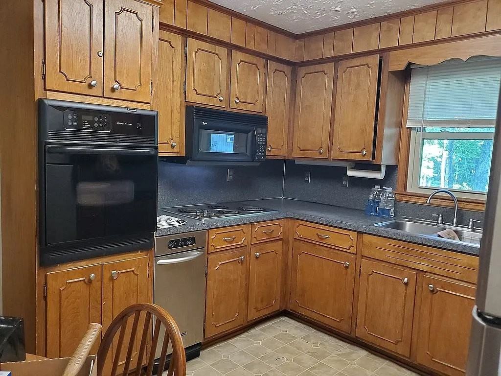 342 Trents Mill Rd - Photo 2 of 14