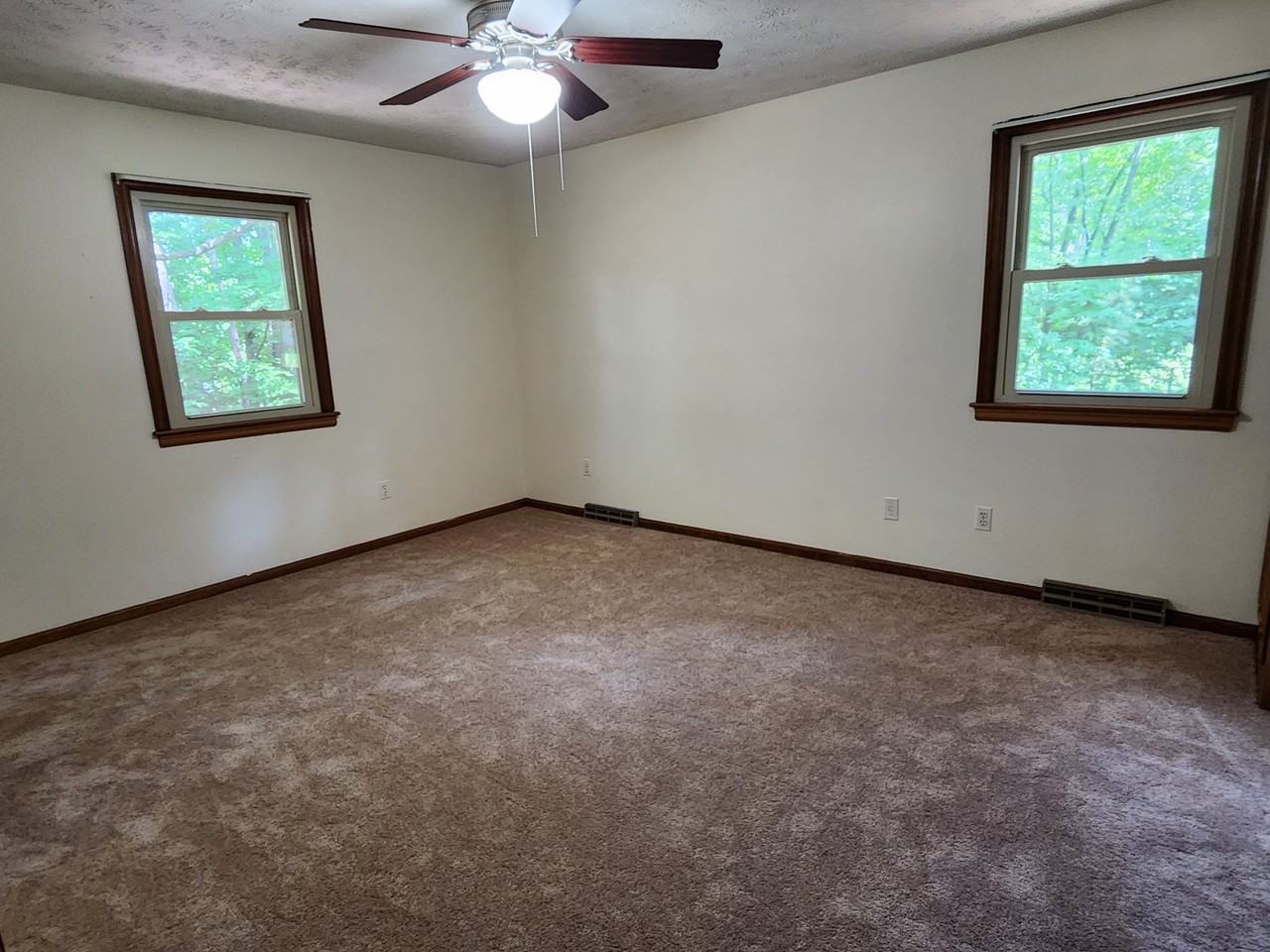 342 Trents Mill Rd - Photo 6 of 14