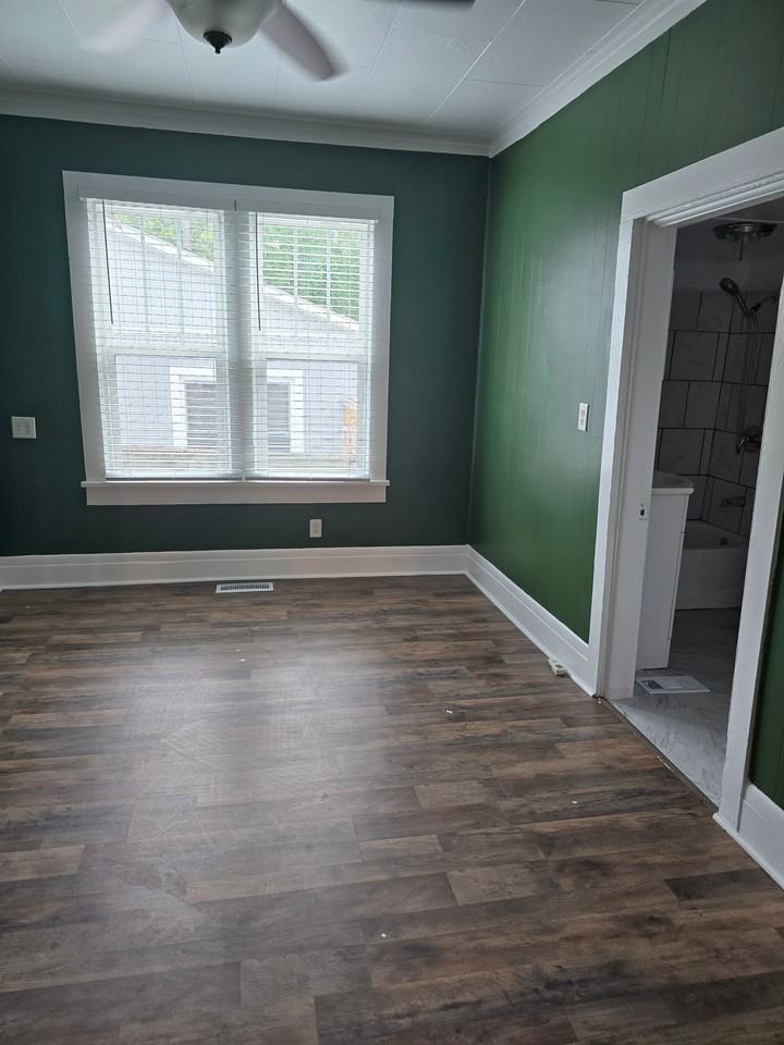 710 Pennsylvania Ave - Photo 4 of 15