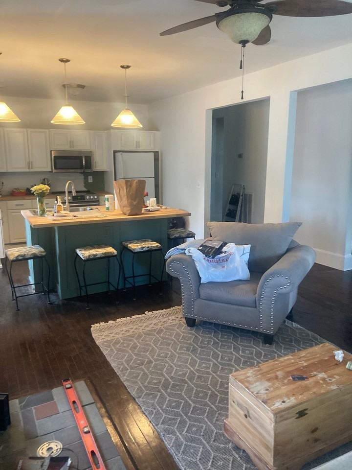 1401 Grace St - Photo 2 of 5