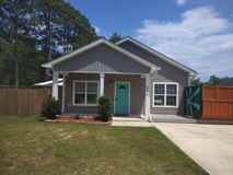 372 Dwight St - Photo 1 of 1