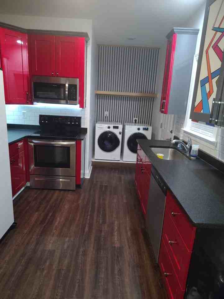 372 Dwight St - Photo 5 of 20
