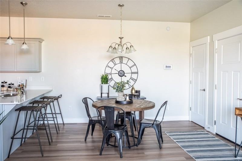 3820 Wn #N201 - Photo 2 of 10