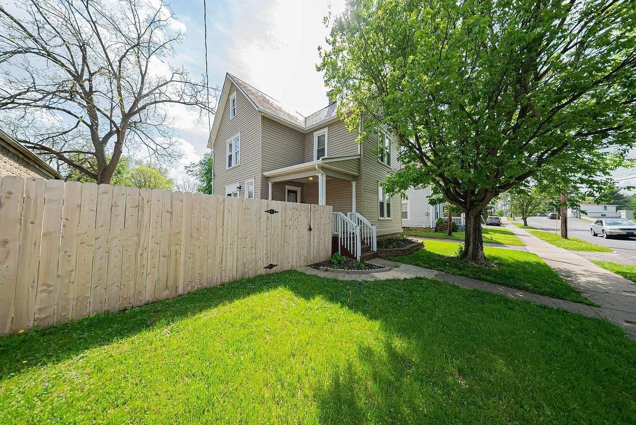 351 W William St - Photo 2 of 20