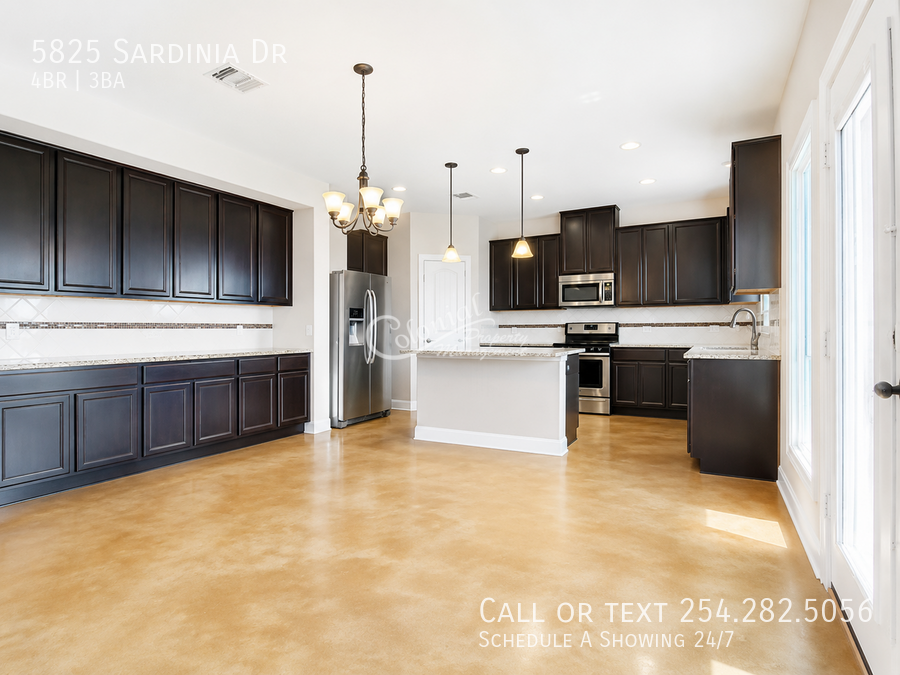 5825 Sardinia Dr - Photo 6 of 13