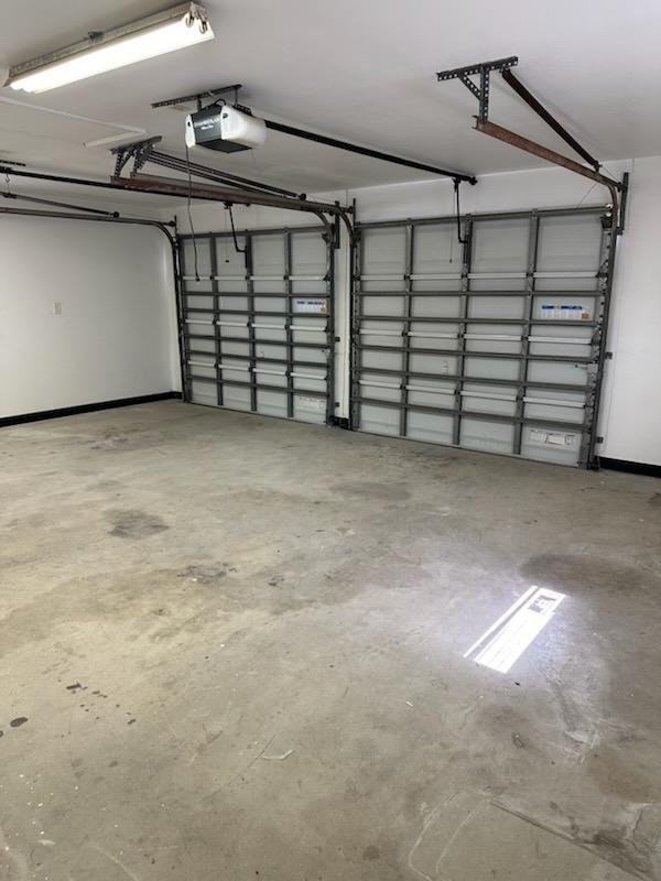 11143 Kimberly Ave - Photo 2 of 4