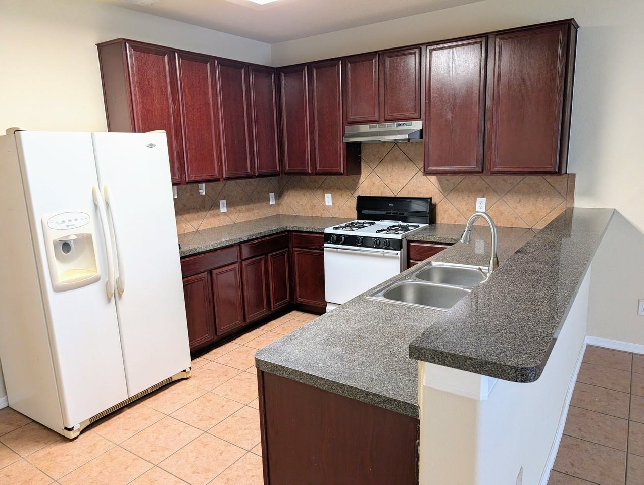 2830 Youpon Lake Ct - Photo 5 of 24
