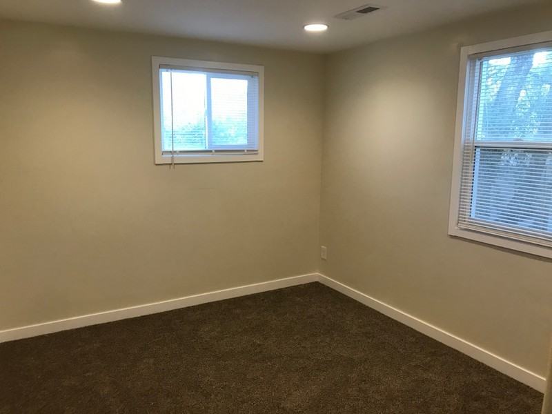 647 E Quail Trail Ln #2 - Photo 7 of 9