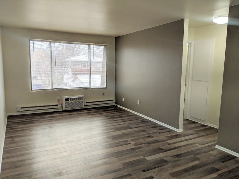 184 E Beryl Ave #1 - Photo 3 of 8