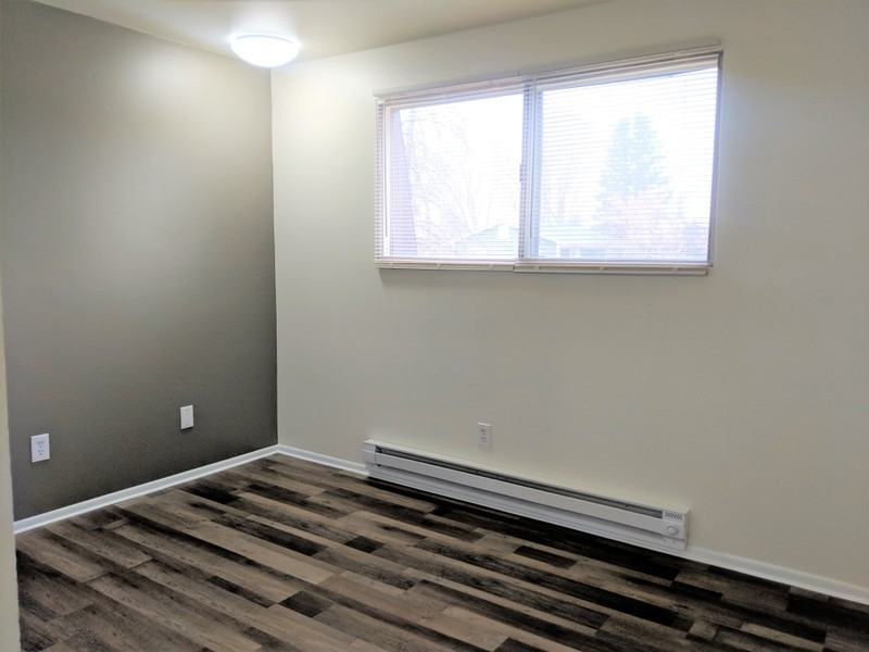 184 E Beryl Ave #1 - Photo 6 of 8